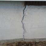 コンクリートのひび割れを抑制する施工方法