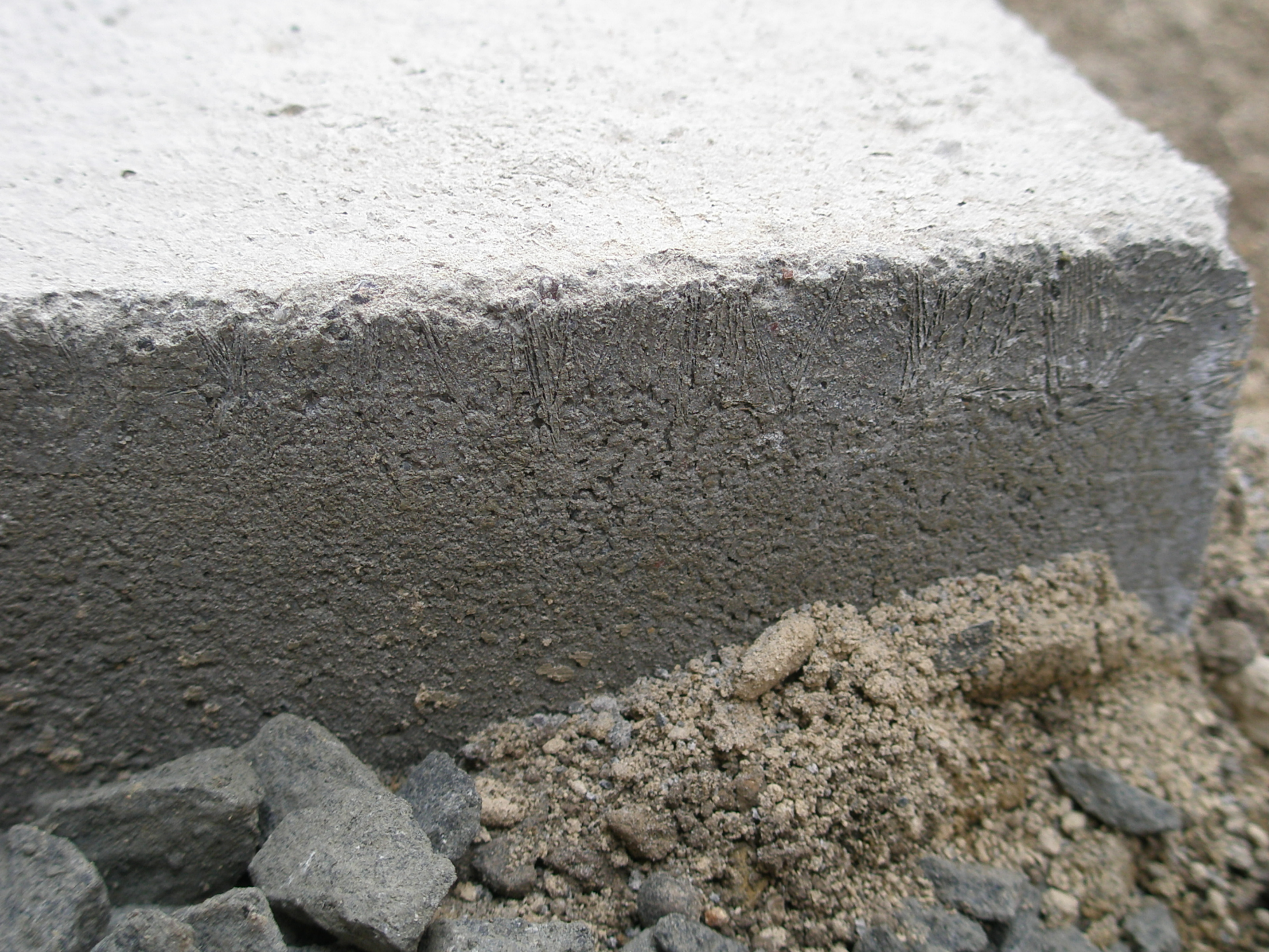 コンクリートの初期凍害の対処法について Cmc